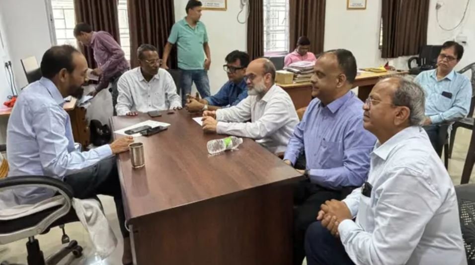 Jamshedpur Chamber Backs Vande Bharat Depot Approval, Calls for Faster Work on Dhalbhumgarh Airport